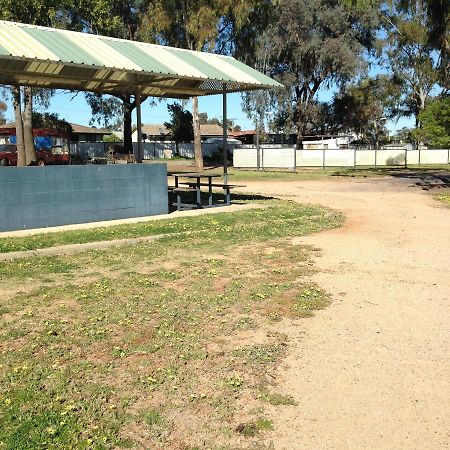 Newell Hwy Caravan Park Parkes Exterior photo