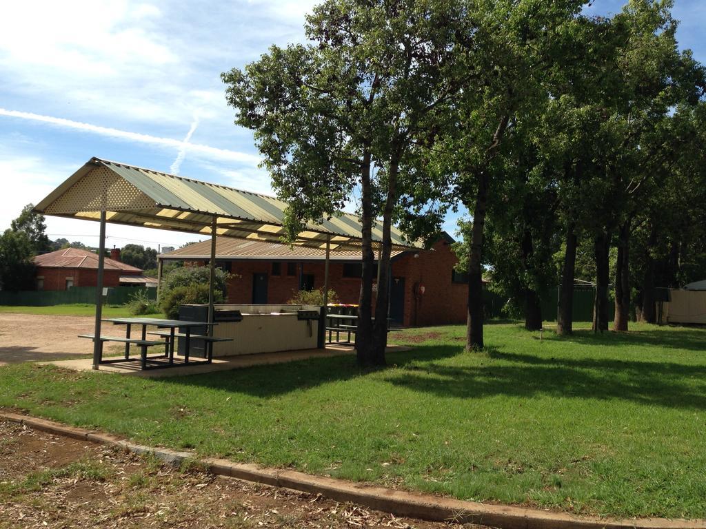 Newell Hwy Caravan Park Parkes Exterior photo