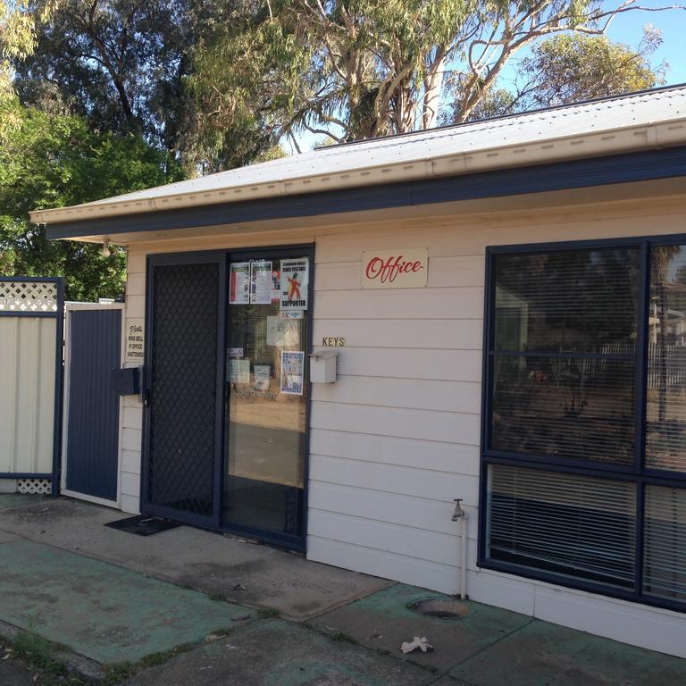Newell Hwy Caravan Park Parkes Exterior photo