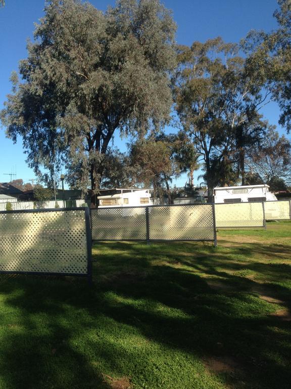 Newell Hwy Caravan Park Parkes Exterior photo