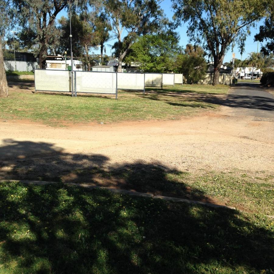 Newell Hwy Caravan Park Parkes Exterior photo